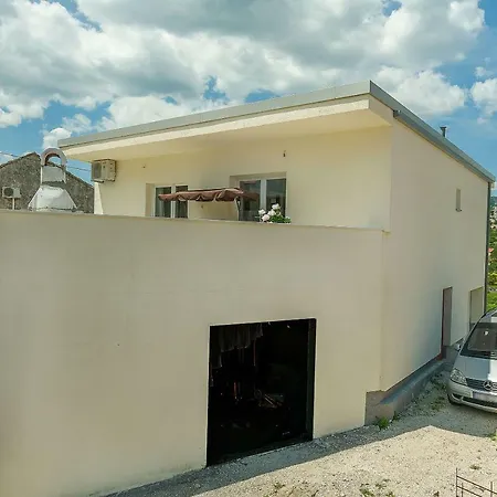 House Cattleya Σπίτι διακοπών Kostanje